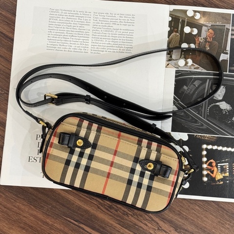BURBERRY 帆布格紋小方包