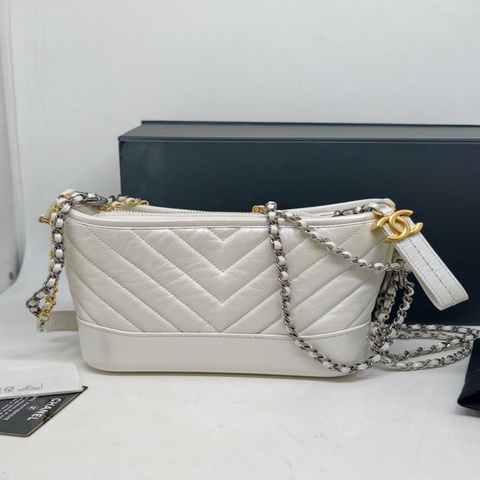 Chanel香奈兒珠光白小號流浪包 98新