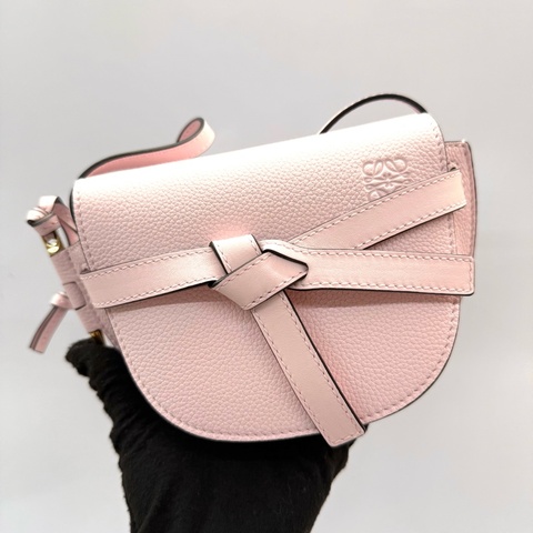 LOEWE 粉色 MINI GATE 斜背包621947
