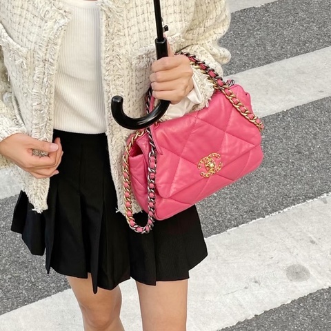 99新💗＃香奈兒＃粉色牛仔＃19bag＃小號＃31開＃盒子塵袋購證
