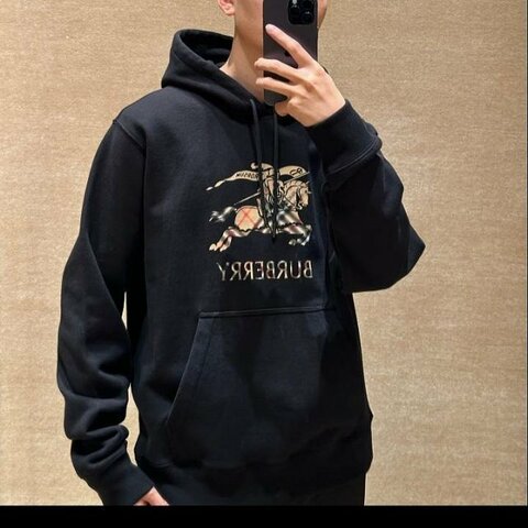 💎Han's house精品服飾💎Burberry 戰馬連帽衛衣 帽T  正常版 現貨 S ～ M原價26900