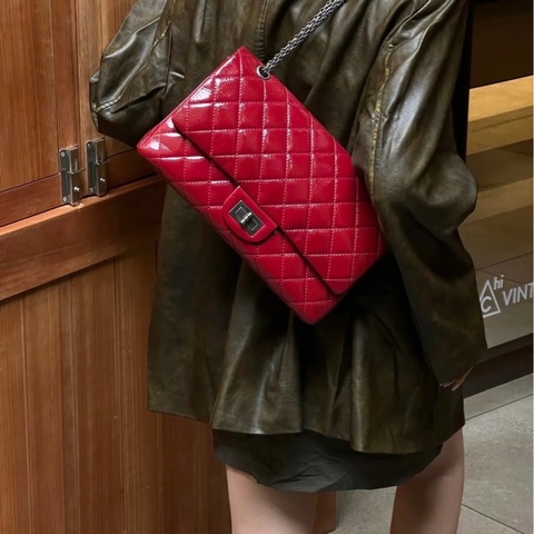 Chanel酒紅色漆皮銀扣2.55中號