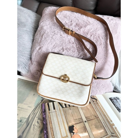 思琳 CELINE 經典白老花凱旋門金扣翻蓋包Teen Medium Triomphe Bag 稀少中古手袋