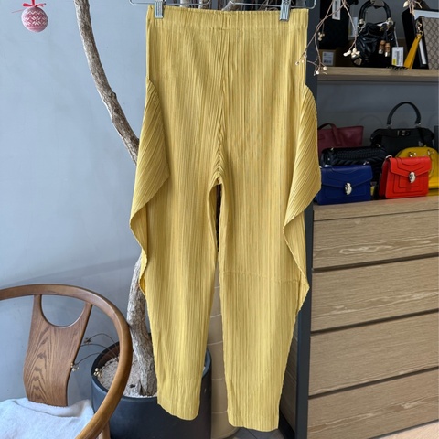 Thicker Bottoms 百褶寬鬆長褲(黃色)