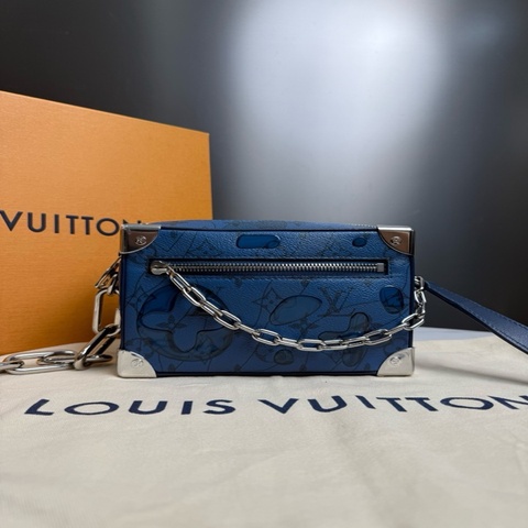99新LOUIS VUITTON 路易威登，芯片款，深藍色SOFT TRUNK 老花滿印可調節肩帶 皮革 盒子包手提單肩斜挎包