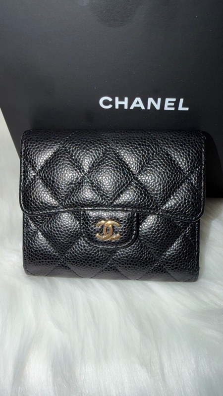 Chanel黑金牛皮荔枝三折短夾