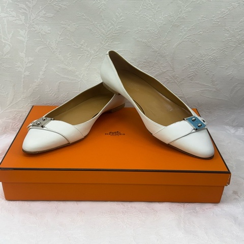Hermes Flats EU 37 未使用品
