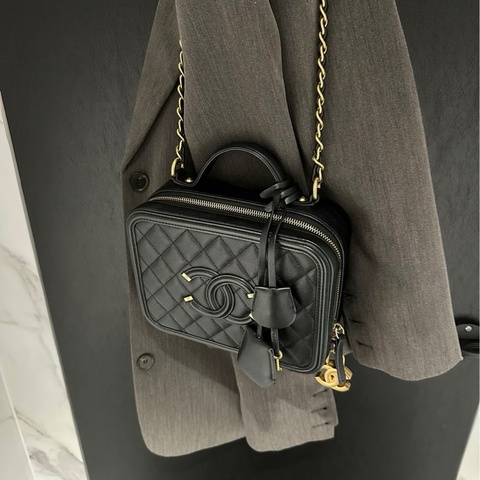 CHANEL香奈兒黑金荔枝皮Vanity case相機包999新全配