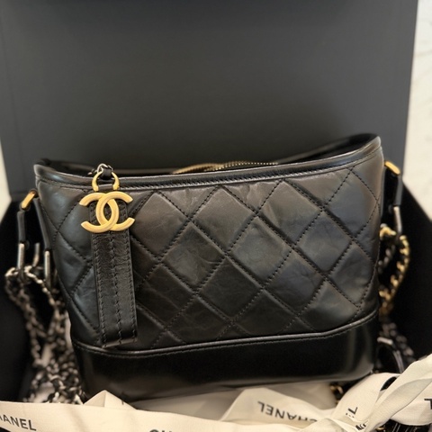 香奈兒/Chanel 黑金流浪鐳射28開，有卡，閒置新