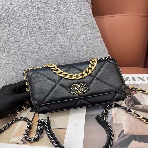 Chanel香奈兒黑金19bag woc