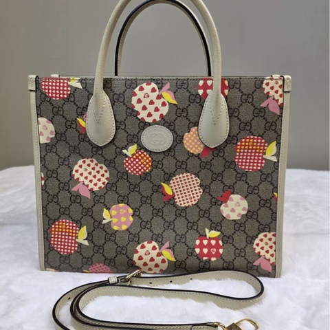 GUCCI 情人節限定蘋果愛心小號托特包 寬26cm × 高22cm × 厚11cm
