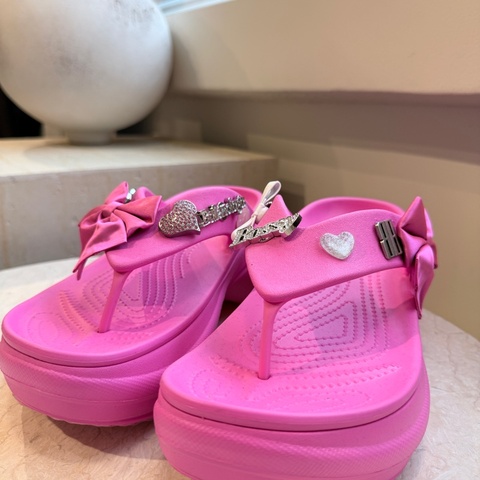 近全新✨Balenciaga✨CROCS™ JIBBITZ™ Barbie人字拖厚底拖涼鞋 #39