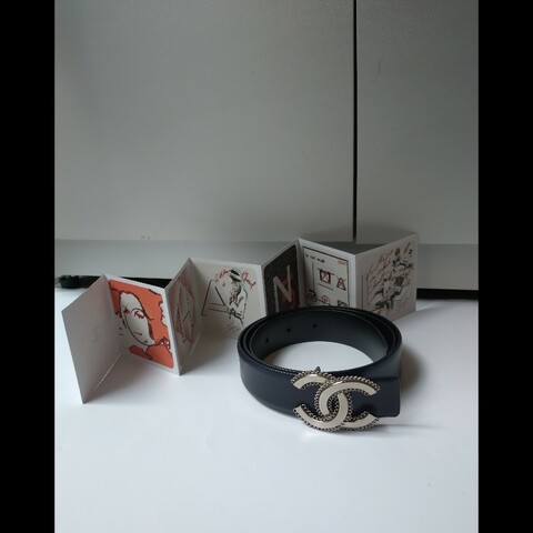 Chanel 銀色雕花雙C釦黑皮革腰帶