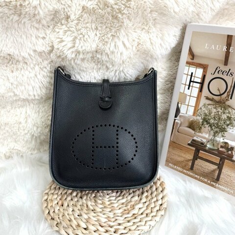 Hermès Evelyne 黑色 Clemence mini 16 银扣