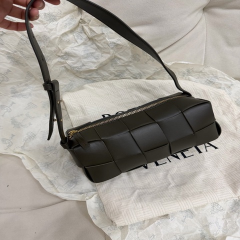 Bottega Veneta Brick Cassette 橄欖綠色 BV 手提 單肩包 Olive