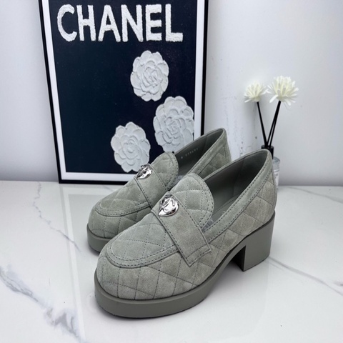 chanel香奈兒 豆沙綠麂皮樂福鞋 37碼 已貼底
