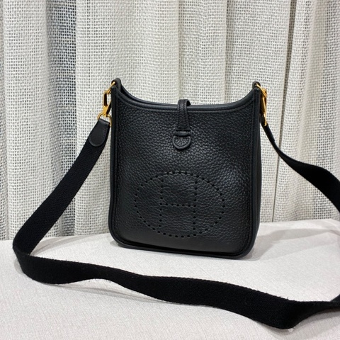 全新全配🖤＃愛馬仕＃黑金mini evelyne＃U刻＃2024購證