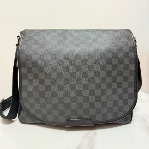 Louis Vuitton 路易威登男士單肩包斜挎包 棋盤格 皮革