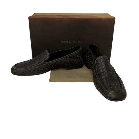 正版Bottega Veneta 小羊皮皮鞋 43碼 (有使用痕跡 所以平價出售)