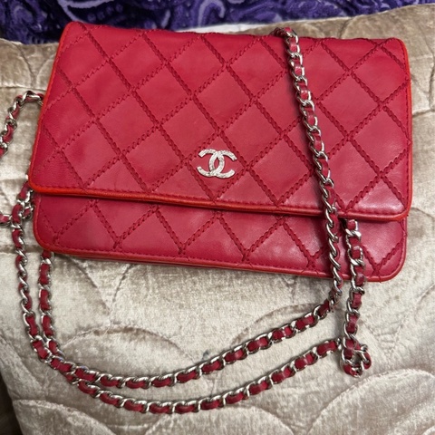 香奈兒 鏈條包 錢包式鏈條包 腋下包  經典款 手袋 側斜包 雙C標誌 皮穿鏈 孭背包 單肩包 斜背包包 斜挎包 翻蓋 chanel woc wallet on chain red classic