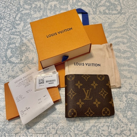 LV M60895皮夾