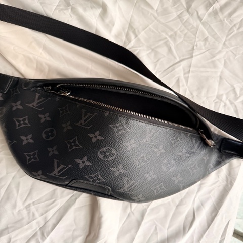 LV  Discovery PM 腰包