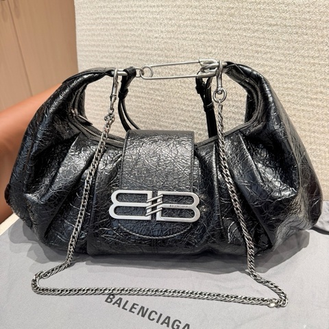 巴黎世家 Balenciaga Pamela 別針包 黑色做舊皮 銀色BB扣 鏈條肩帶 斜挎包手提包單肩包 附件：塵袋