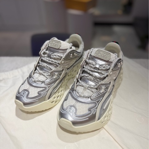 閒置未使用 GUCCI 古馳 25年最新款 cub3d系列運動鞋女款 37.5碼