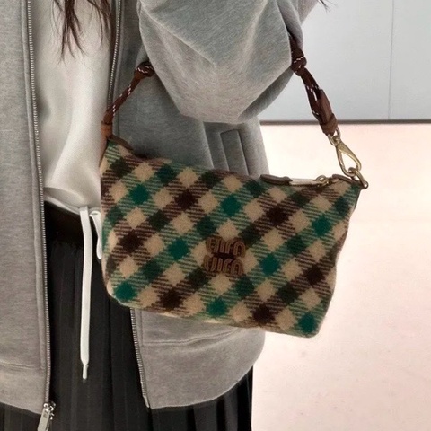 ✨MiuMiu｜格紋Hobo小飯盒包｜芯片款｜閒置99新