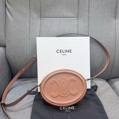 💎Han's house精品服飾💎CELINE 凱旋門 小牛皮 mini 圓餅包