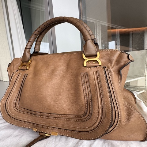 Chloe‘ 牛皮大容量手提包