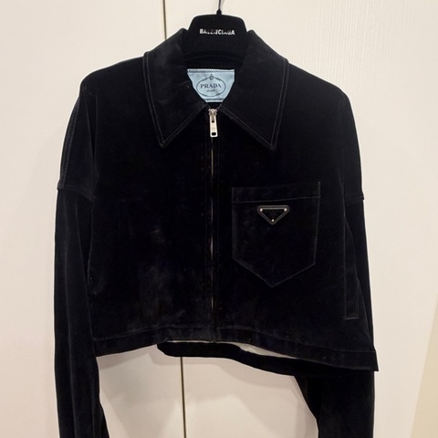 Prada 女生絲絨短版外套