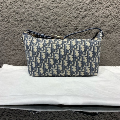 ❤️Dior/迪奧 oblique老花刺繡飯盒包手提包 藍色