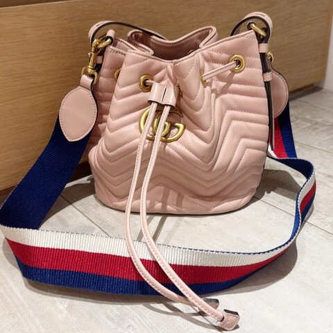 GUCCI 粉色 牛皮 GG Marmont Bucket 水痛包 肩背包