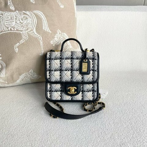 Chanel 格紋毛呢豆腐包 芯片款 毛呢拼皮 金扣 17*15*6 98新配件塵袋