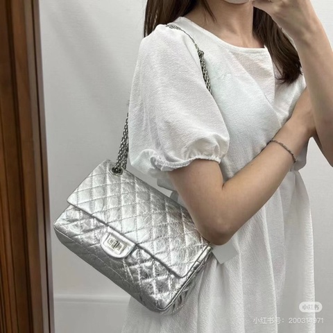Chanel 2.55Maxi鏈條包 綠色銀扣 油蠟皮 32*20*10 95新 配件塵袋
