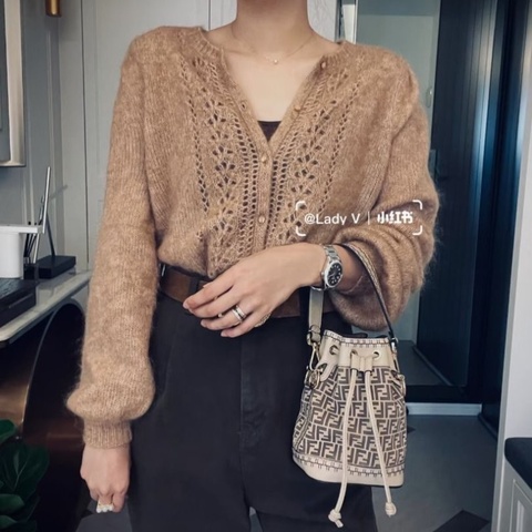 FENDI 經典老花FF手提肩背斜背水桶包 灰米色 12*18*10 95新 配件塵袋