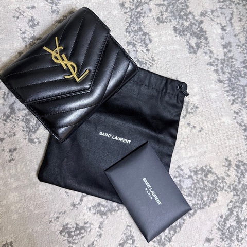 YSL 金字logo 羊皮三折開釦短夾 9新⬆️