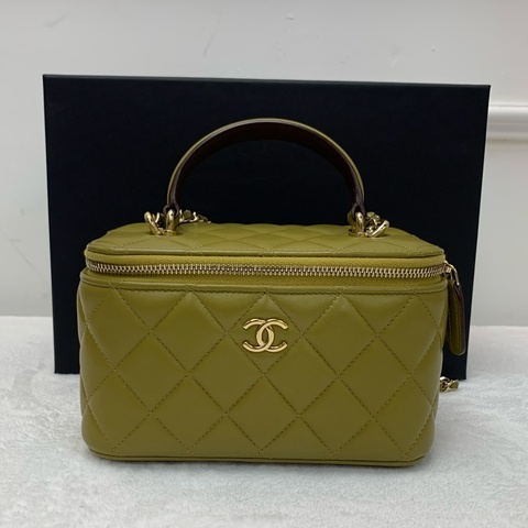 CHANEL 手柄化妝盒帶鏡膜 23A