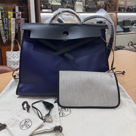 Hermes Herbag39 防水布拼牛皮 黑銀扣外縫手提單肩斜挎包 年份:D刻 附件:塵袋鎖鑰匙 尺寸約:39x32x12cm