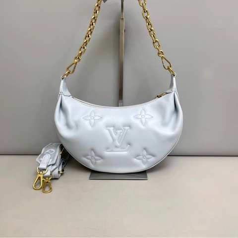 LV over the moon藍色全皮月亮包 芯片 尺寸24×15