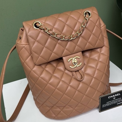 Chanel香奈兒菱格雙肩包 23 開