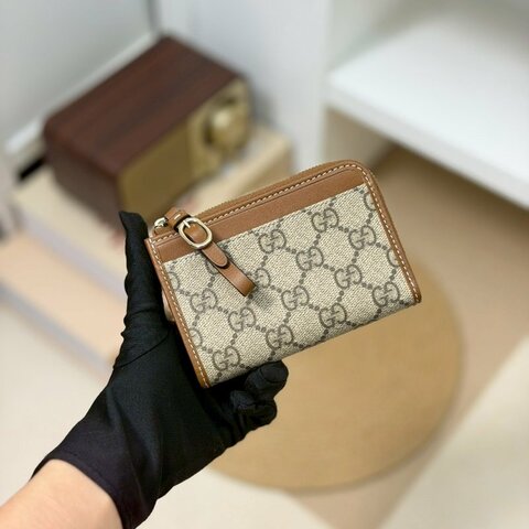 🏷Gucci 古馳．GG Emblem 拉鍊卡包