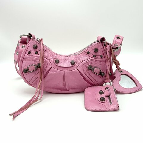 BALENCIAGA/巴黎世家粉色銀扣半月機車單肩斜挎包