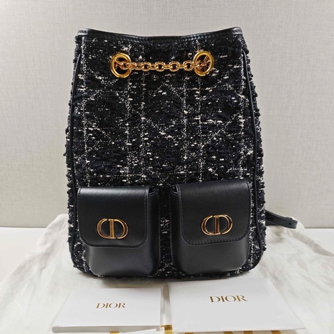 迪奧/Dior 中號 Dior Caro Multicarry 雙肩背包斜挎包 黑色粗花呢白色藤格紋圖案 金扣