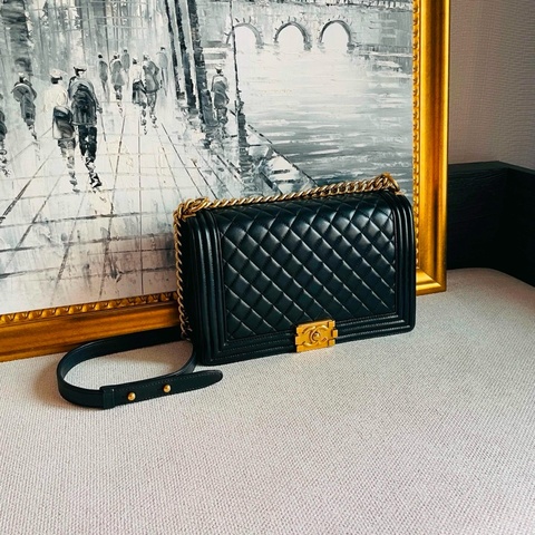 Chanel 香奈兒 Le Boy28/大款/肩背斜背包/黑金款/保卡款/97新美品