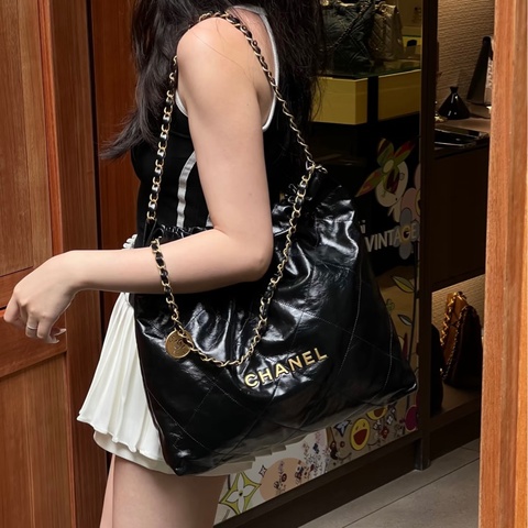 #專櫃2️⃣5️⃣萬 #近新全配🈶購證 香奈兒黑金22bag中號垃圾袋