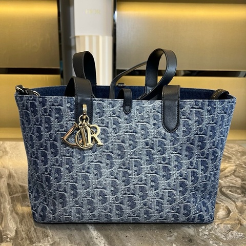 DIOR 迪奧 牛仔銀扣 Toujours 中號手提包單肩包芯片款 成色附件：子袋