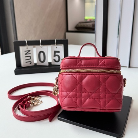 DIOR迪奧 Lady Dior Vanity 超迷你化妝箱 98新 經典藤格紋 金色五金