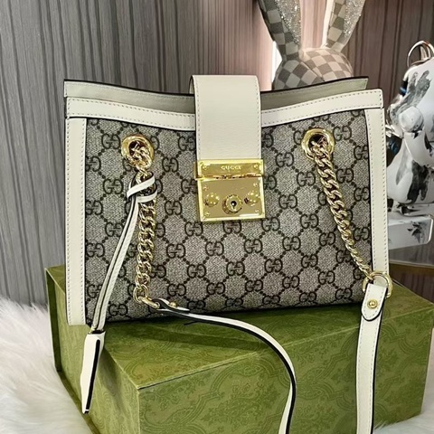 Gucci 古馳Padlock白色老花鏈條包 底長26